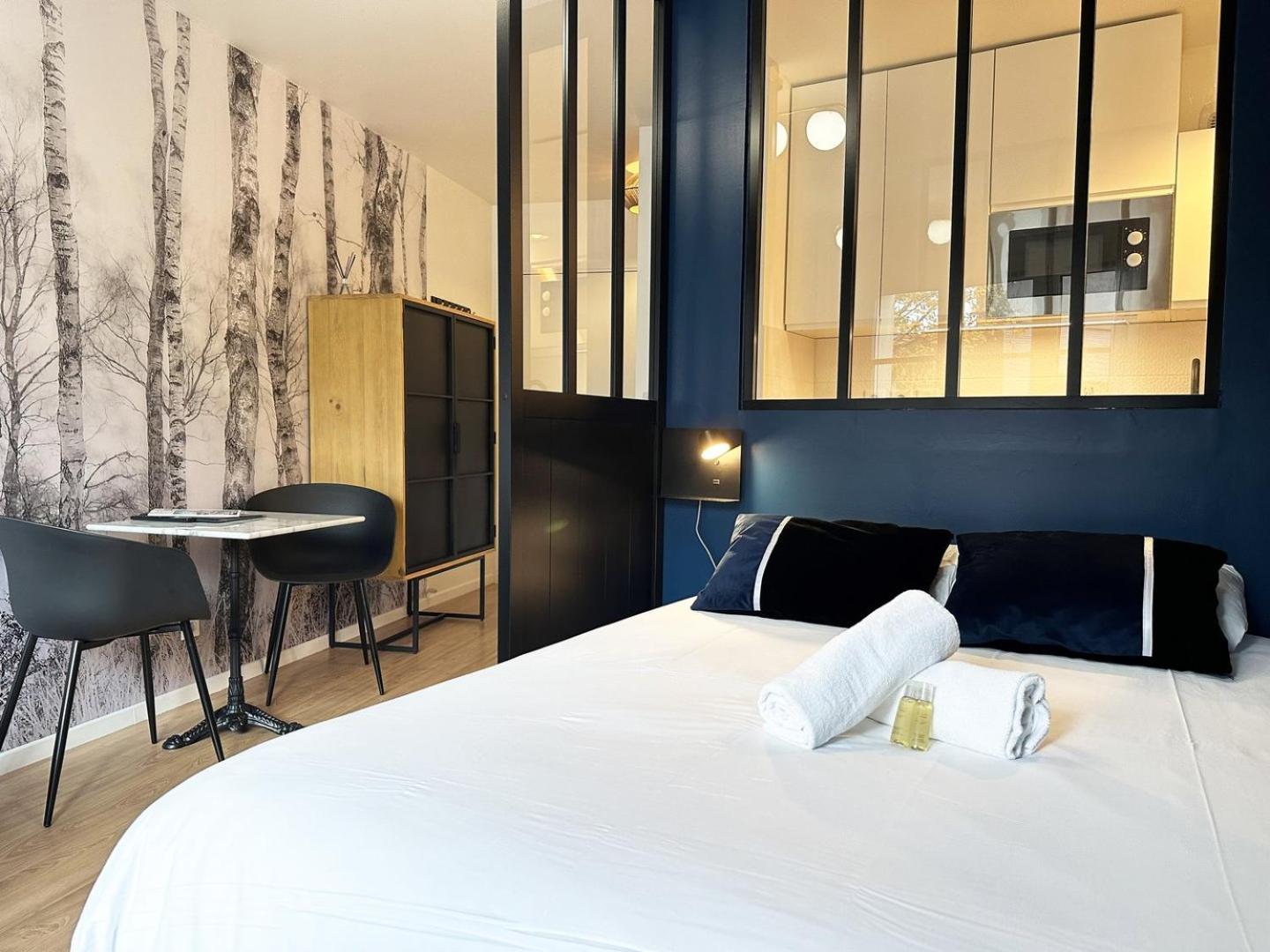 C Le 15 - Studio Cosy Avec Parking Chartres Exterior photo