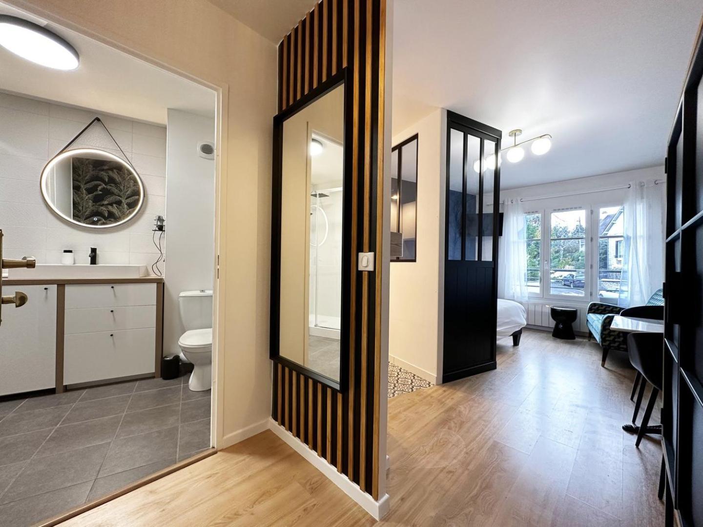 C Le 15 - Studio Cosy Avec Parking Chartres Exterior photo